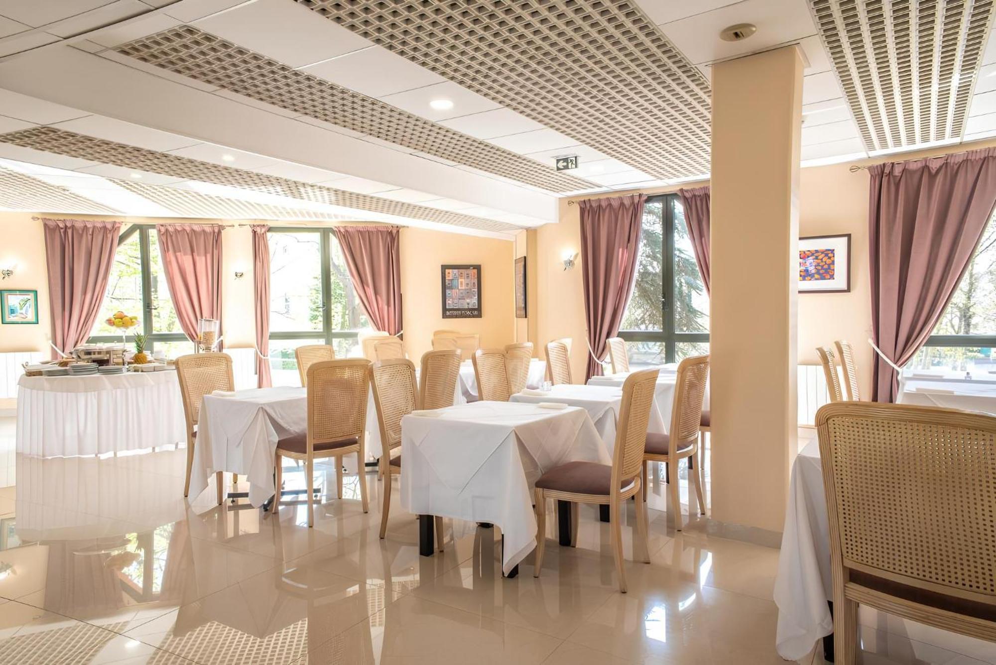 Hotel Garabel Плезір Екстер'єр фото